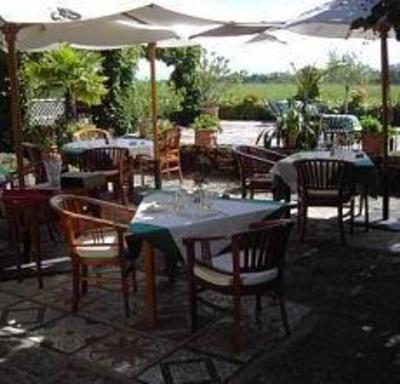 фото отеля Auberge Des Chasseurs Echenevex