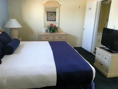 фото отеля Shoreline Island Resort Motel Madeira Beach