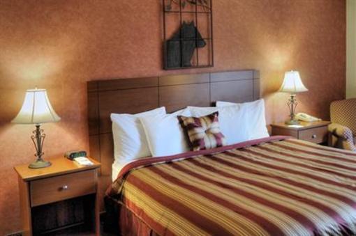 фото отеля Best Western Sunapee Lake Lodge