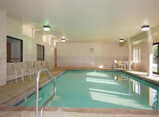 фото отеля Best Western Sunapee Lake Lodge