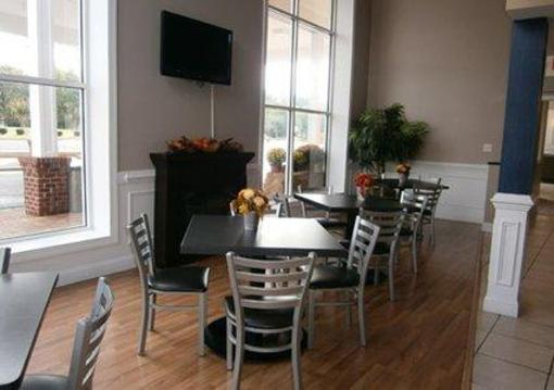 фото отеля Quality Inn & Suites Williamsburg