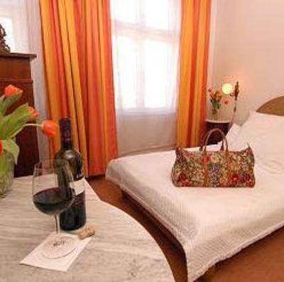 фото отеля Frauenhotel Hanseatin Hamburg
