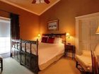 фото отеля Saras Bed & Breakfast Inn Houston