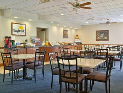 фото отеля Days Hotel Airport Buffalo (New York)