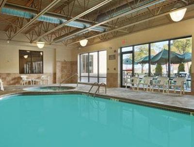 фото отеля Days Hotel Airport Buffalo (New York)