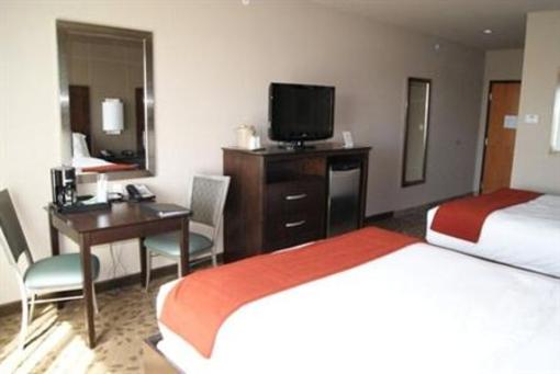фото отеля Holiday Inn Express Saint Robert-Fort Leonard Wood
