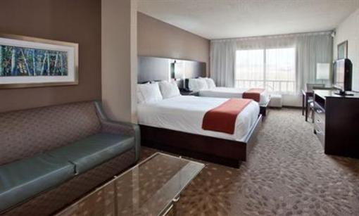 фото отеля Holiday Inn Express Saint Robert-Fort Leonard Wood