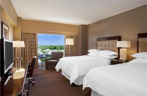 фото отеля Sheraton Indianapolis Hotel and Suites