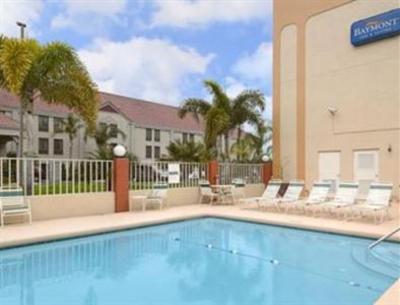 фото отеля Baymont Inn & Suites Universal Studios