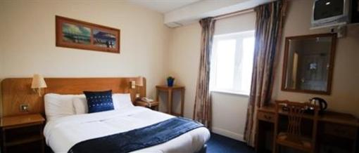 фото отеля Clontarf Court Hotel
