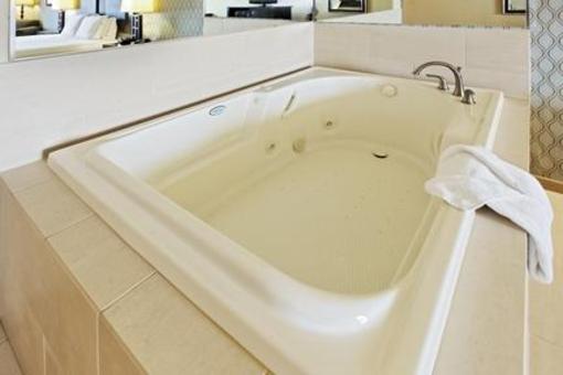 фото отеля Holiday Inn Express Hotel & Suites Weatherford
