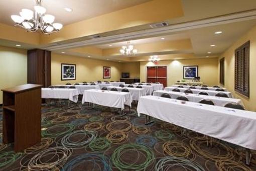 фото отеля Holiday Inn Express Hotel & Suites Weatherford