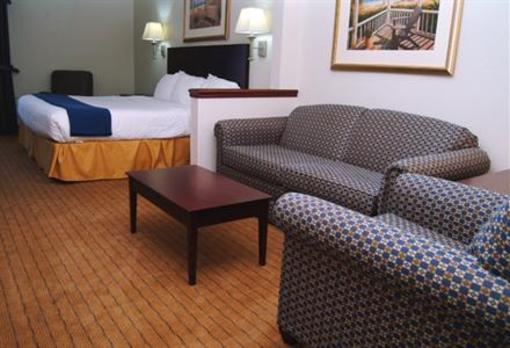 фото отеля Holiday Inn Express Tampa - Rocky Point Island