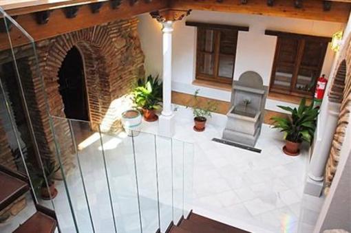 фото отеля Apartamentos Turisticos Alhambra