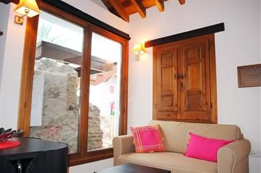 фото отеля Apartamentos Turisticos Alhambra