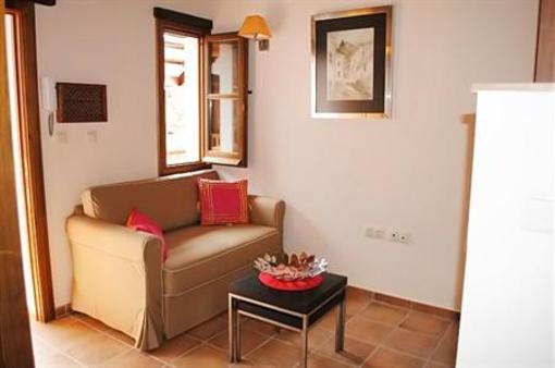фото отеля Apartamentos Turisticos Alhambra