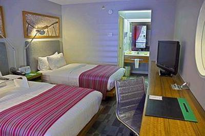 фото отеля Avatar Hotel at Great America