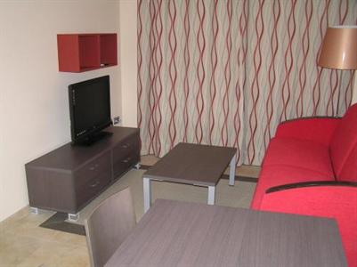 фото отеля Aparthotel Bardon Golden Coast Castelldefels