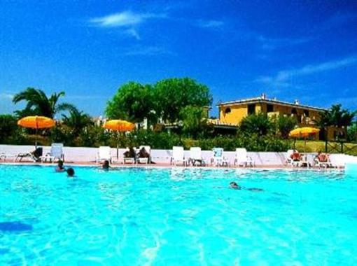 фото отеля Villaggio Turistico Baia della Rocchetta