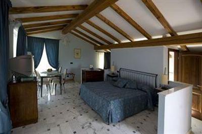 фото отеля Le Ville Relais