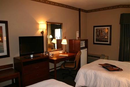 фото отеля Hampton Inn & Suites Tampa - North