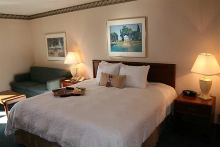 фото отеля Hampton Inn & Suites Tampa - North
