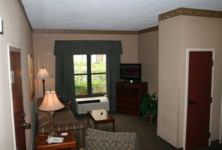 фото отеля Hampton Inn & Suites Tampa - North