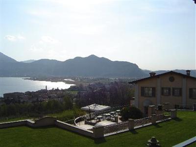 фото отеля Romantik Hotel Relais Mirabella Iseo