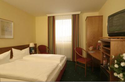 фото отеля BEST WESTERN Queens Hotel Pforzheim-Niefern