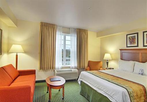 фото отеля TownePlace Suites Medford