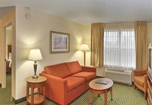 фото отеля TownePlace Suites Medford