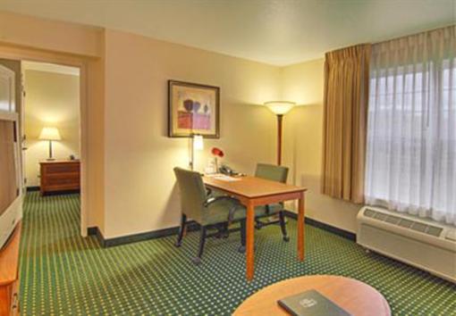фото отеля TownePlace Suites Medford