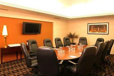 фото отеля Radisson Hotel Ottawa Parliament Hill