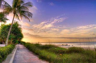 фото отеля The Naples Beach Hotel & Golf Club