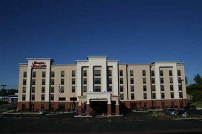 фото отеля Hampton Inn & Suites Plattsburgh