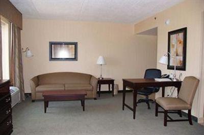 фото отеля Hampton Inn & Suites Plattsburgh