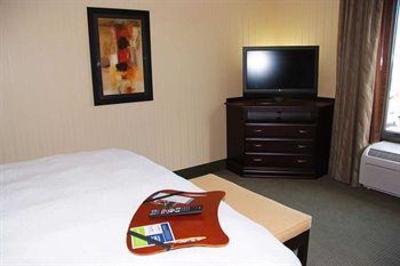 фото отеля Hampton Inn & Suites Plattsburgh