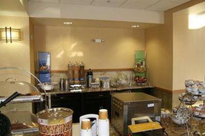 фото отеля Hampton Inn & Suites Plattsburgh