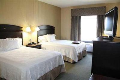 фото отеля Hampton Inn & Suites Plattsburgh