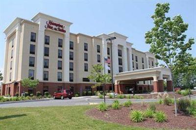 фото отеля Hampton Inn & Suites Plattsburgh