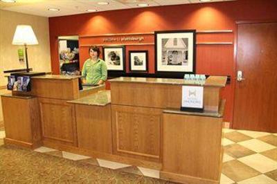 фото отеля Hampton Inn & Suites Plattsburgh