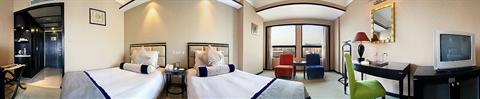 фото отеля Longhill Hotel