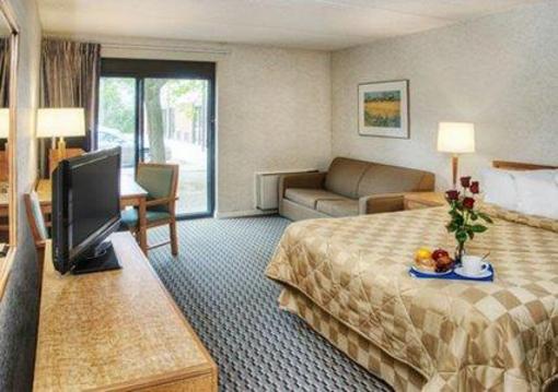 фото отеля Comfort Inn Corner Brook