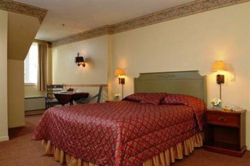 фото отеля Country Inn & Suites Mont Tremblant