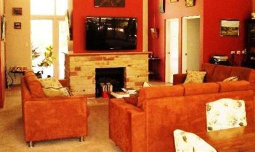 фото отеля Loaring Place Bed & Breakfast