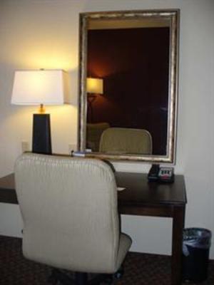 фото отеля Hampton Inn & Suites Enid