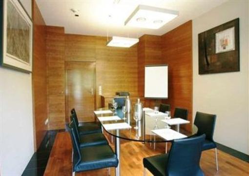 фото отеля Galerie Design Hotel Bonn