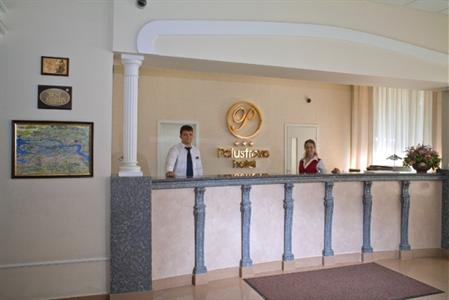 фото отеля Polustrovo Hotel