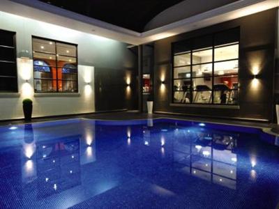 фото отеля Oulton Hall Hotel Leeds