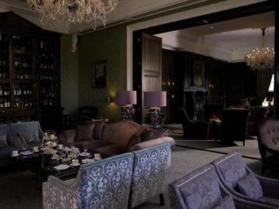 фото отеля Oulton Hall Hotel Leeds